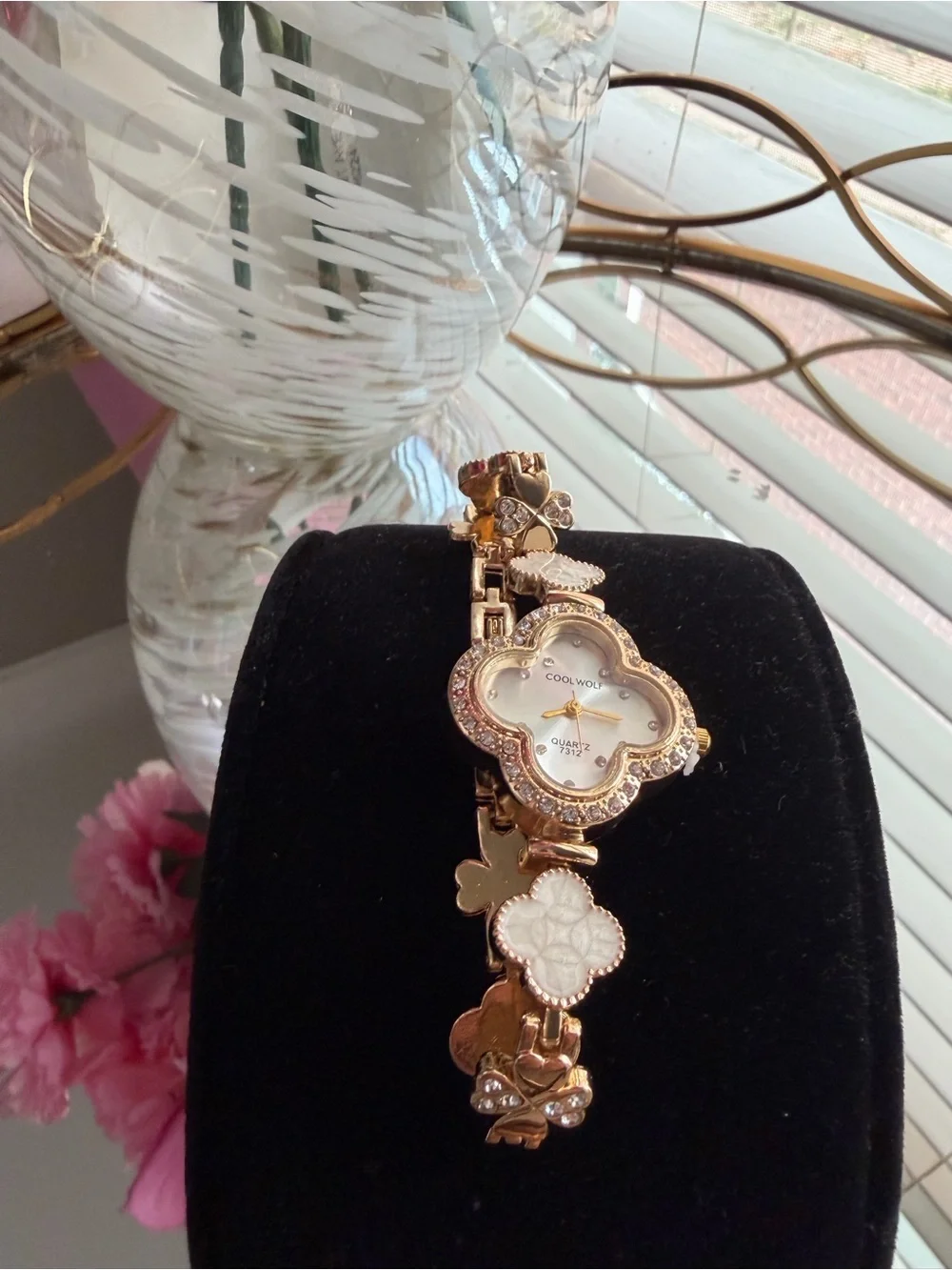 Gold Clover Bracelet Watch - White Accents